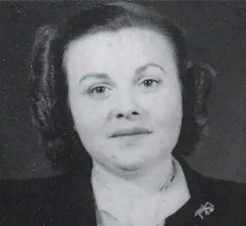Women in War - balck and white photo of an SOE agent