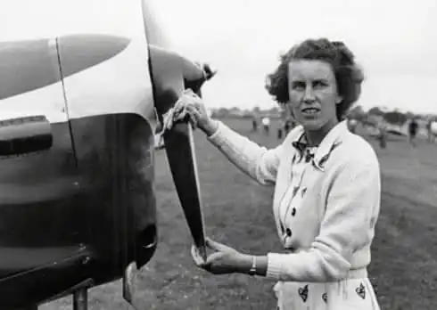 Women in War - black and white photo of Lettice Curtis, pilot