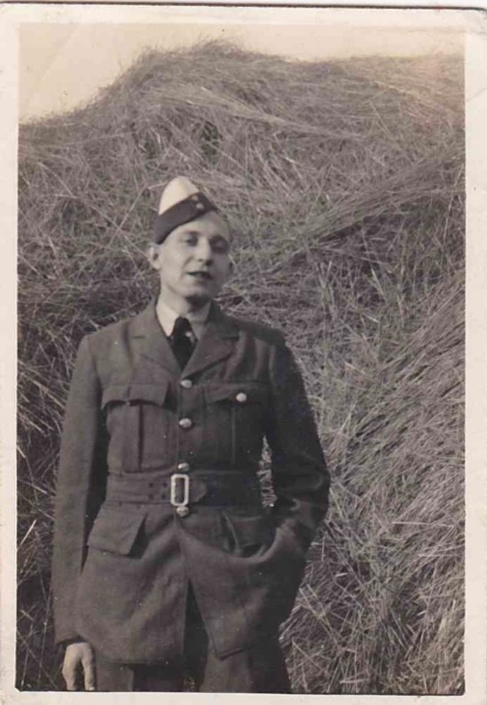 black and white picture of a man in 1940s clothing